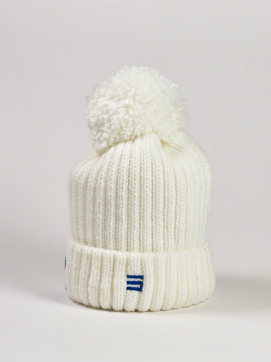 Шапка с помпоном белая — фото 2