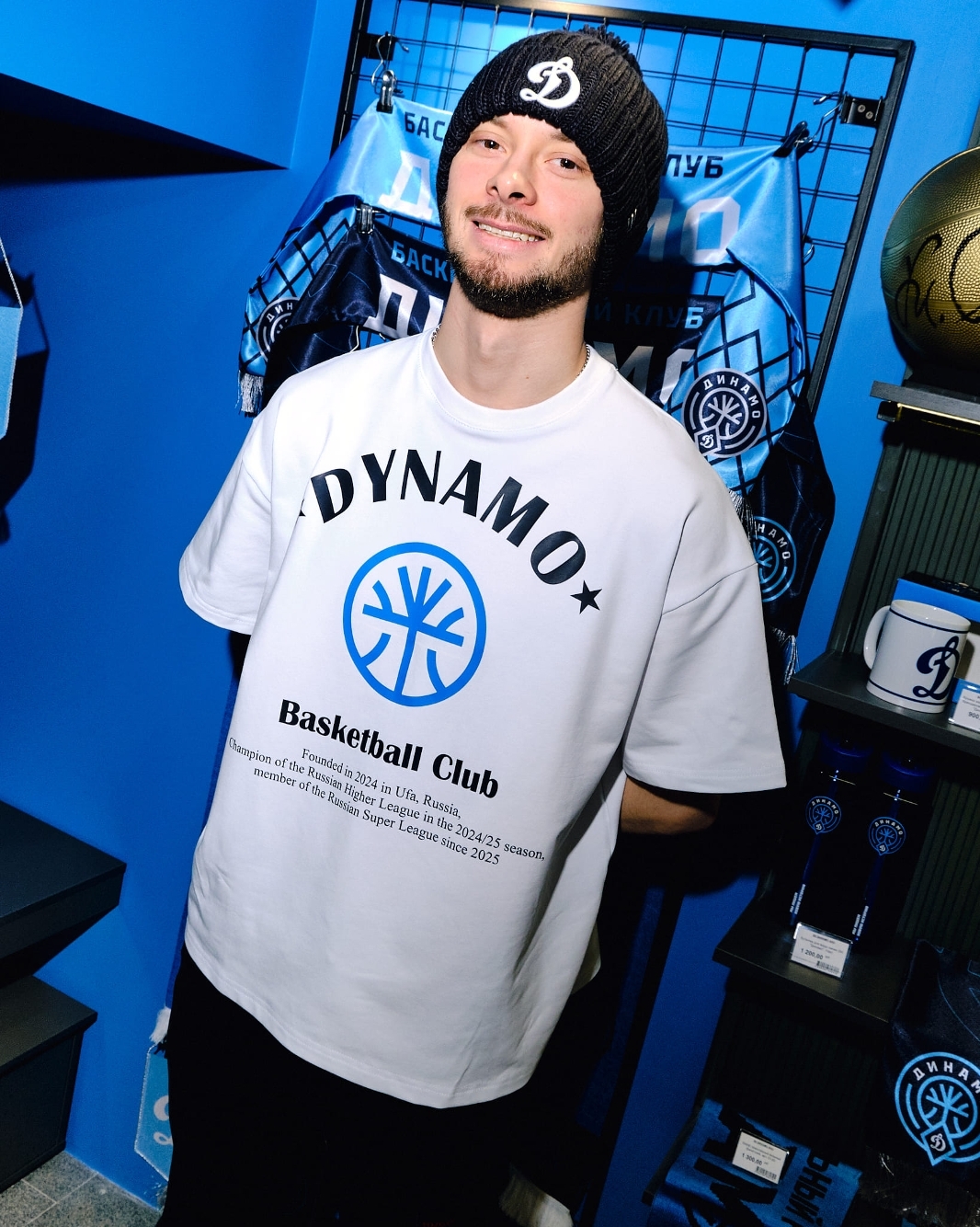 Шапка с помпоном чёрная — фото 4